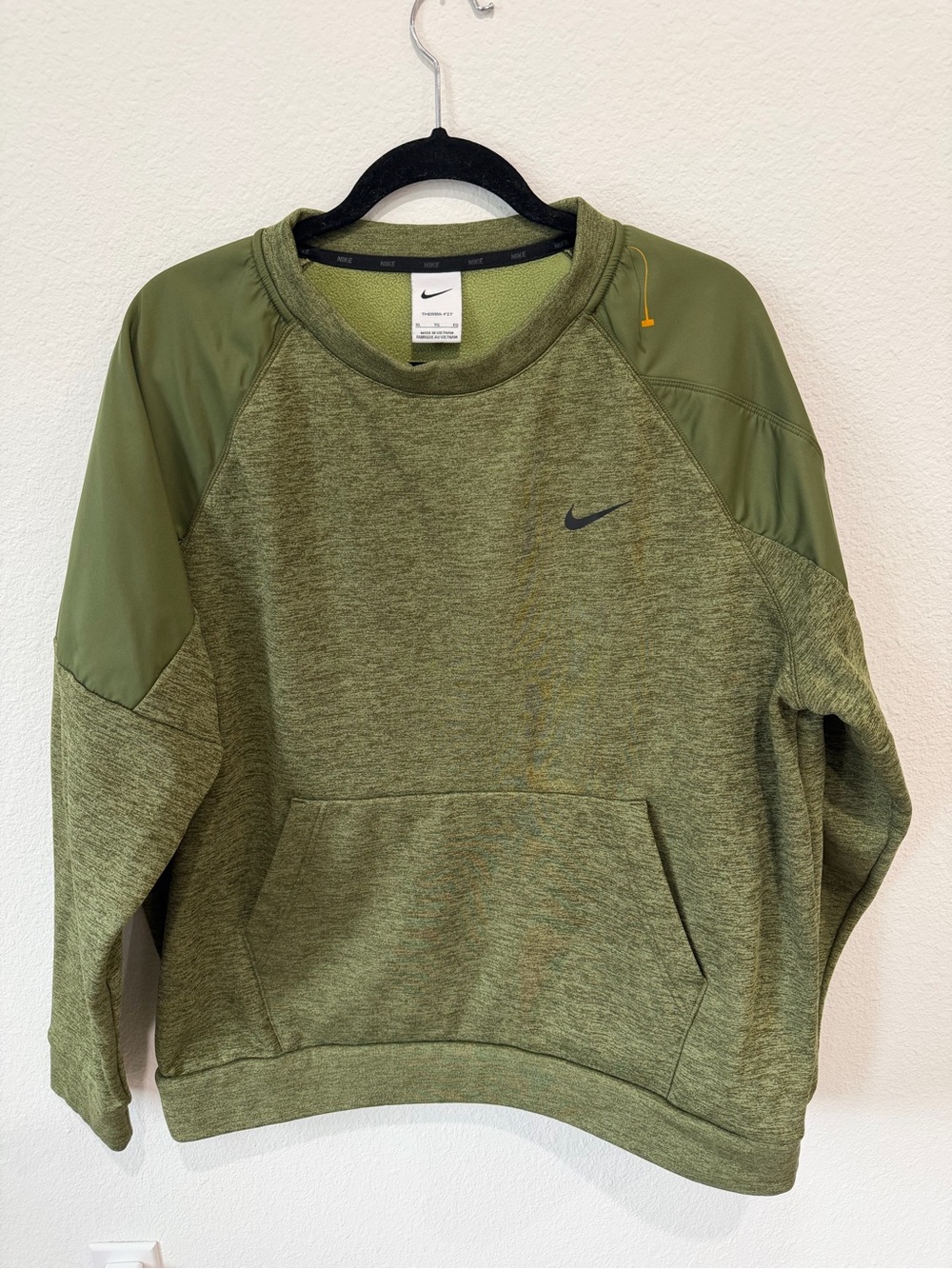 Nike Men's Olive Green Pullover Crewneck Sweatshirt